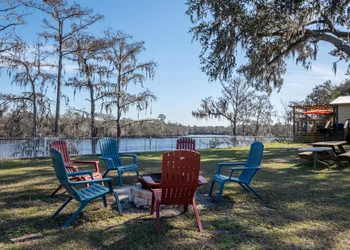 Suwannee Gables Motel and Marina hotel thumbnail 5