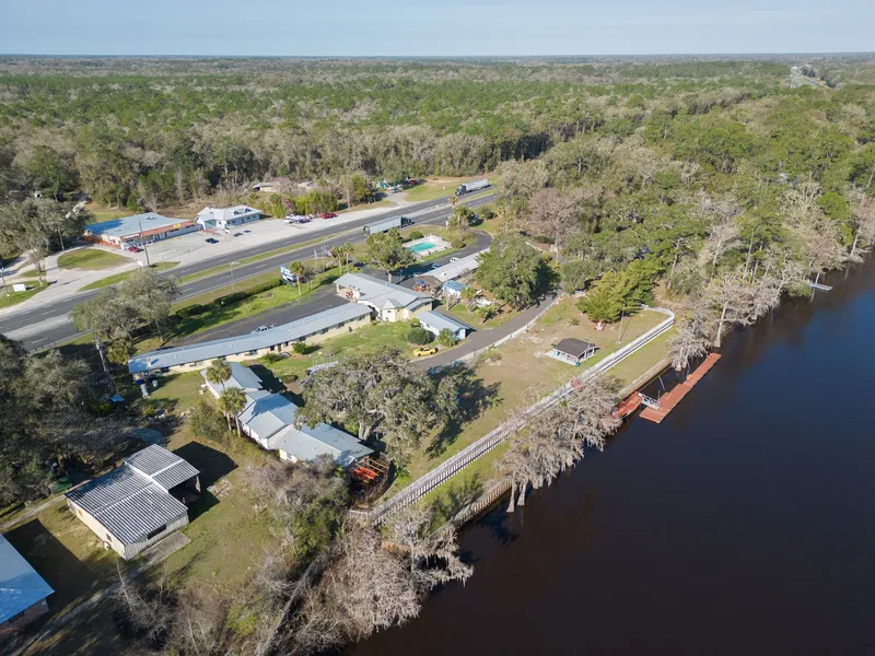 Suwannee Gables Motel and Marina hotel detail image 6