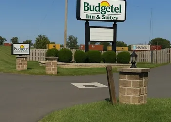 Budgetel Inn & Suites hotel thumbnail 2