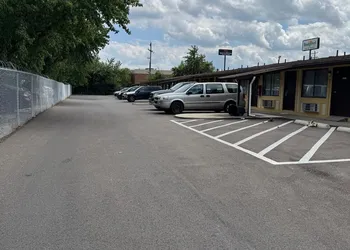 Budgetel Inn & Suites hotel thumbnail 3