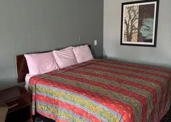 Budgetel Inn & Suites hotel thumbnail 7