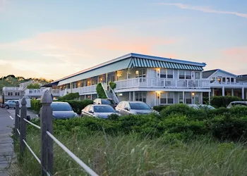 The Edgewater hotel thumbnail 4