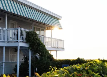 The Edgewater hotel thumbnail 5