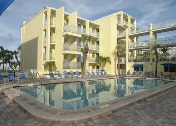 Alden Suites - A Beachfront Resort hotel thumbnail 2