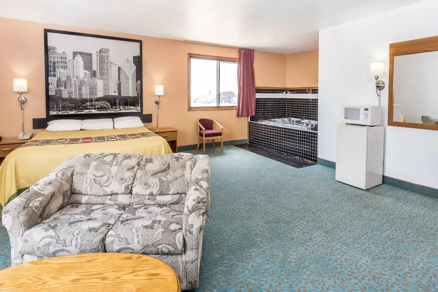 Super 8 by Wyndham Bourbonnais/Kankakee Area hotel detail image 6