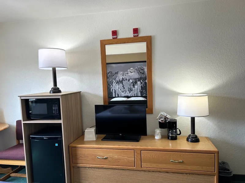 Super 8 by Wyndham Hill City/Mt Rushmore/ Area hotel detail image 6