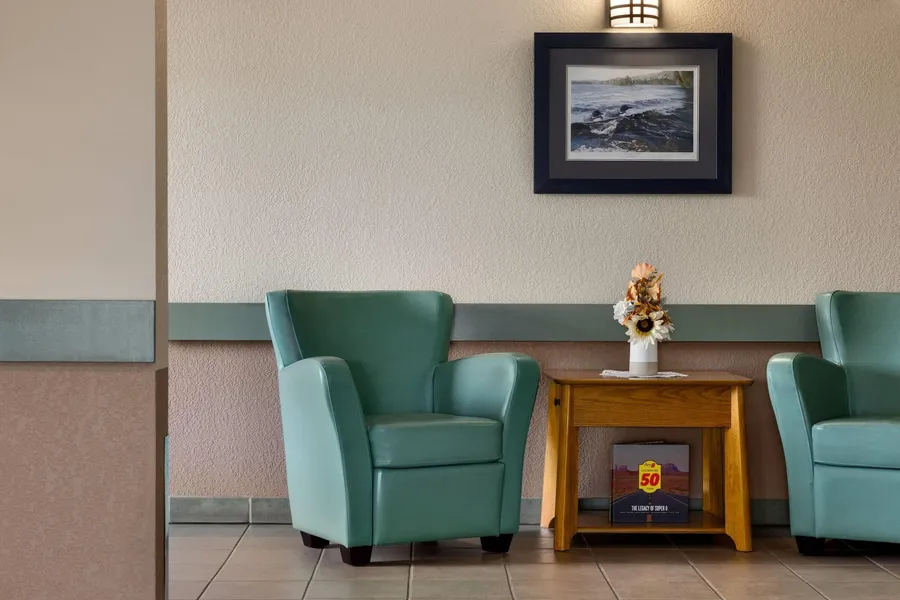 Super 8 by Wyndham Swan River MB hotel detail image 6