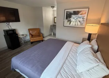 Harmony Inn and Suites hotel thumbnail 8