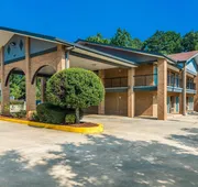 Americas Best Value Inn Stockbridge hotel detail image 5