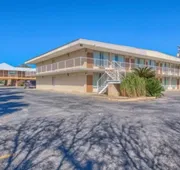Americas Best Value Inn Uvalde hotel detail image 4