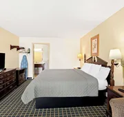 Americas Best Value Inn & Suites Mt. Pleasant hotel detail image 7