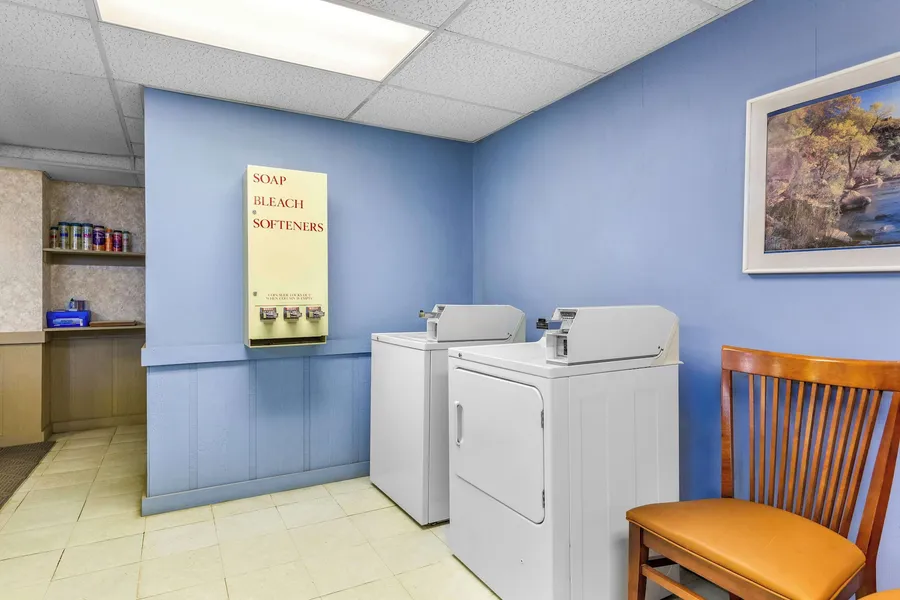 Americas Best Value Inn Belleville hotel detail image 6