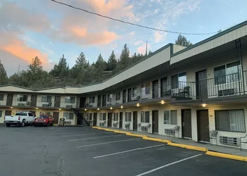 Sunset Inn John Day hotel thumbnail 2