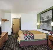 Super 8 by Wyndham Coshocton Roscoe Village hotel detail image 5