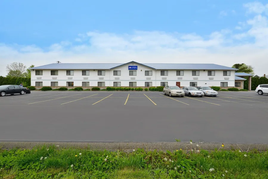Americas Best Value Inn Champaign hotel detail image 2