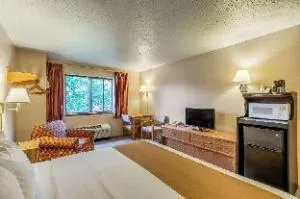 Rodeway Inn hotel thumbnail 2