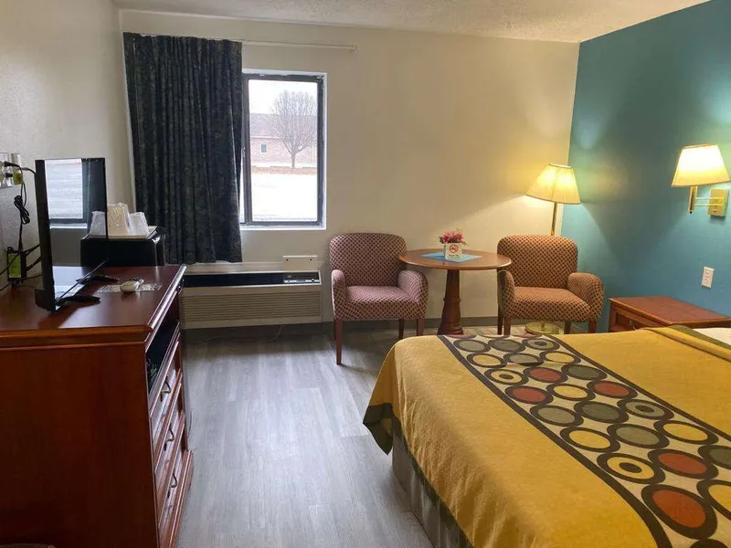 Americas Best Value Inn West Frankfort hotel detail image 6