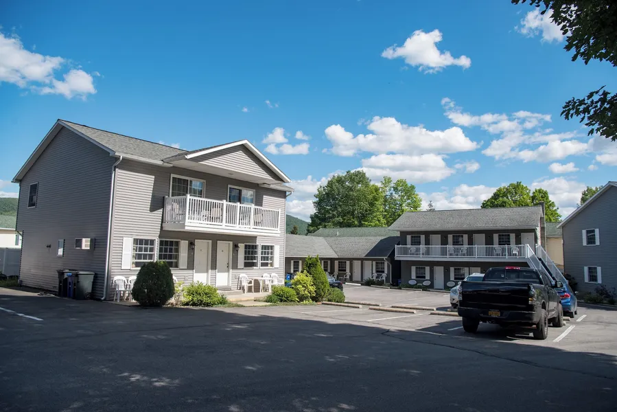 Adirondack Retreat Inn & Suites hotel detail image 6