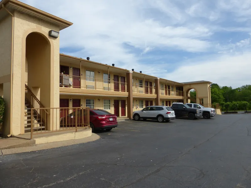 Red Roof Inn Columbia, TN hotel detail image 2