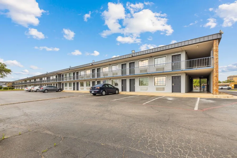 Americas Best Value Inn Ft. Worth Hurst hotel detail image 6