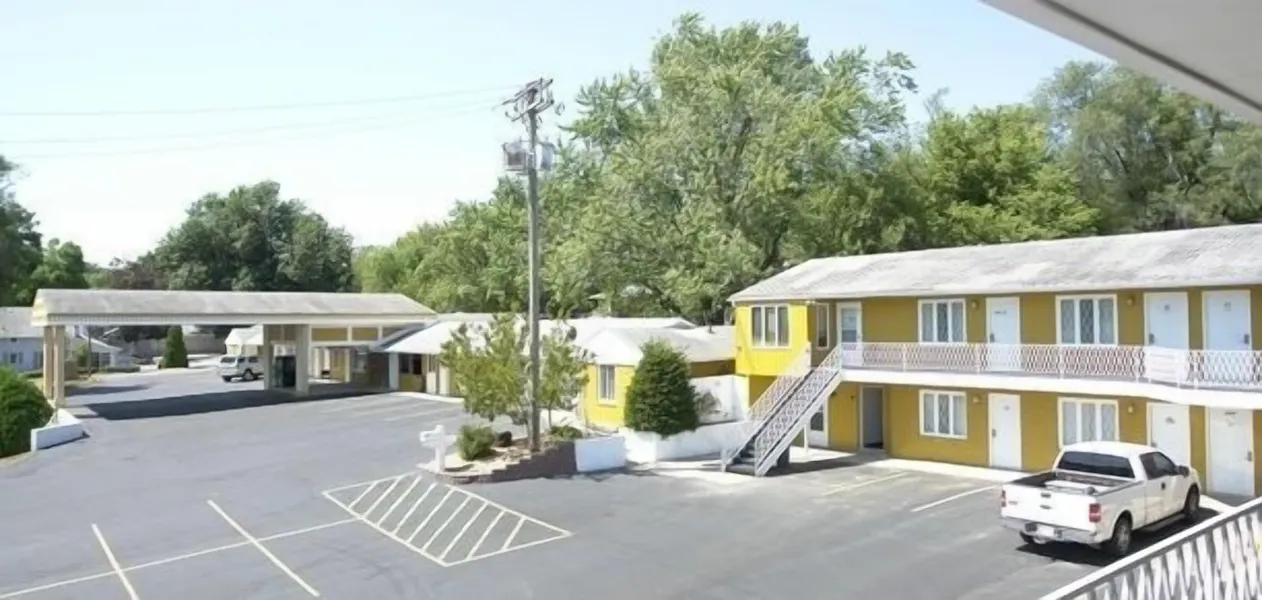 Econo Lodge Oskaloosa hotel detail image 2