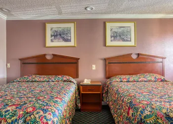 Passport Inn Whittier hotel thumbnail 3