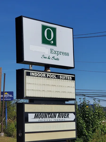 Quality Express Inn & Suites hotel detail image 2