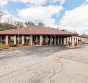 Quality Express Inn & Suites hotel detail image 7