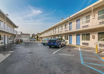 Motel 6 Gardena hotel thumbnail 4