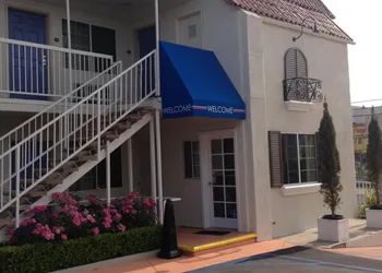 Motel 6 Gardena hotel thumbnail 8