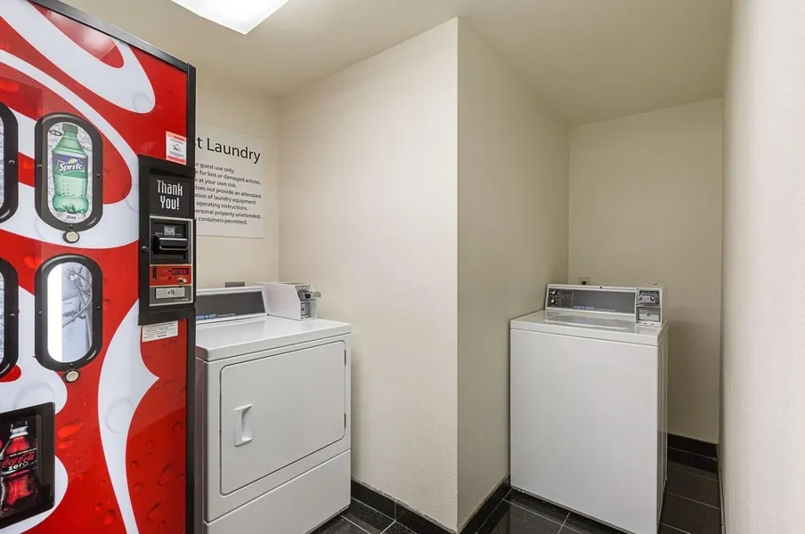 Budget Inn and Suites hotel detail image 6