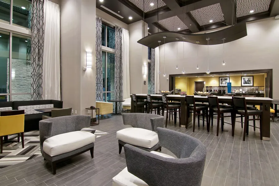 Hampton Inn & Suites Bellevue Downtown-Seattle hotel detail image 6
