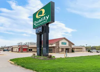 Quality Inn Columbus NE hotel thumbnail 3