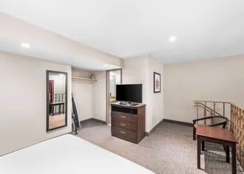 Quality Inn Columbus NE hotel thumbnail 7