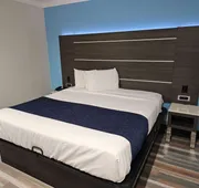 Travelodge by Wyndham Fullerton Near Anaheim hotel detail image 7