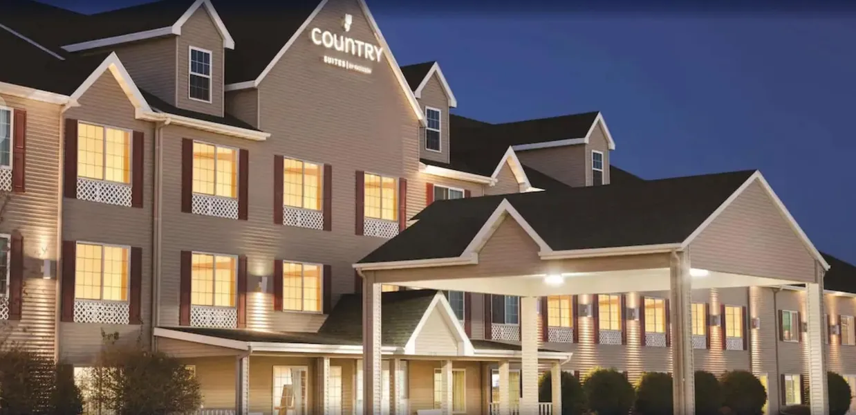 Country Inn & Suites by Radisson Bismarck Waterpark hotel detail image 2