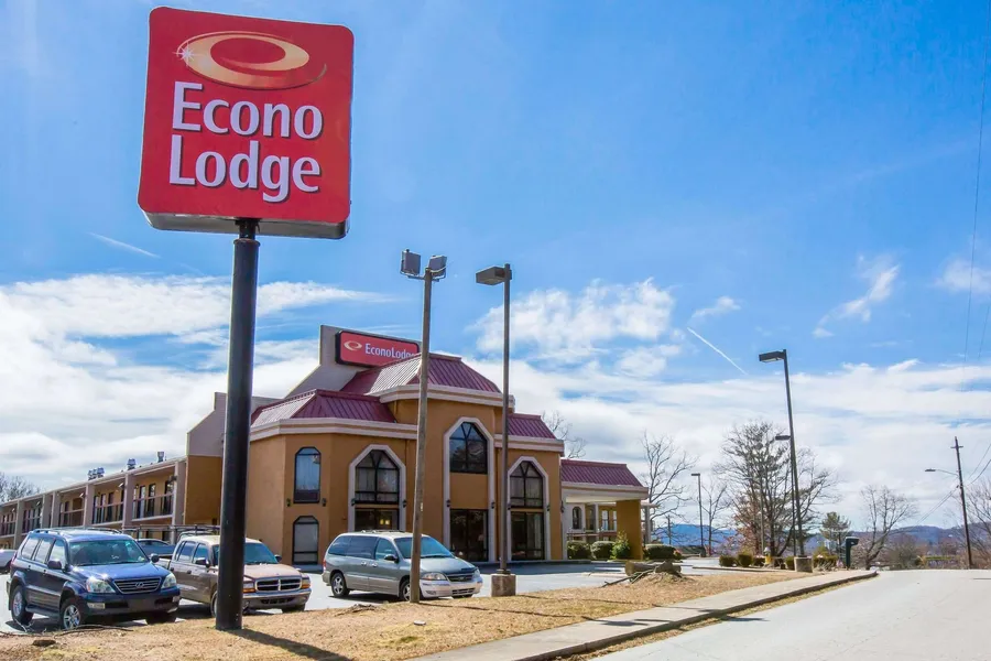 Econo Lodge Hendersonville hotel detail image 2