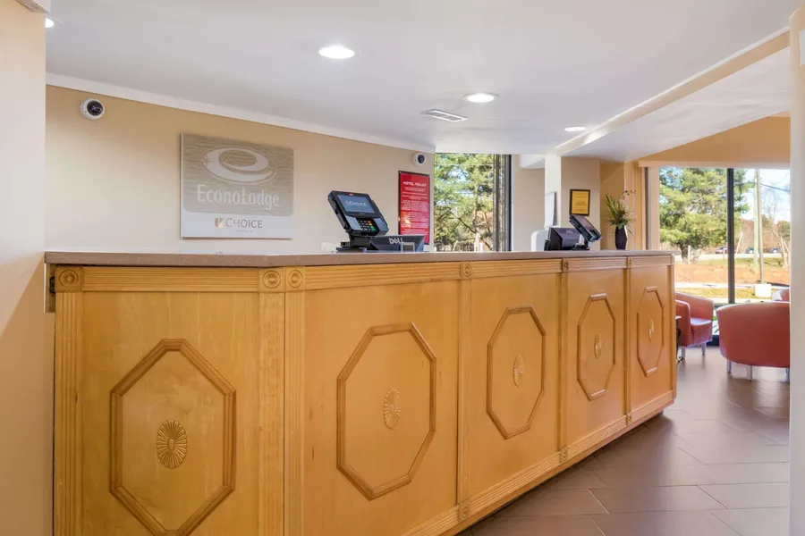 Econo Lodge Hendersonville hotel detail image 6