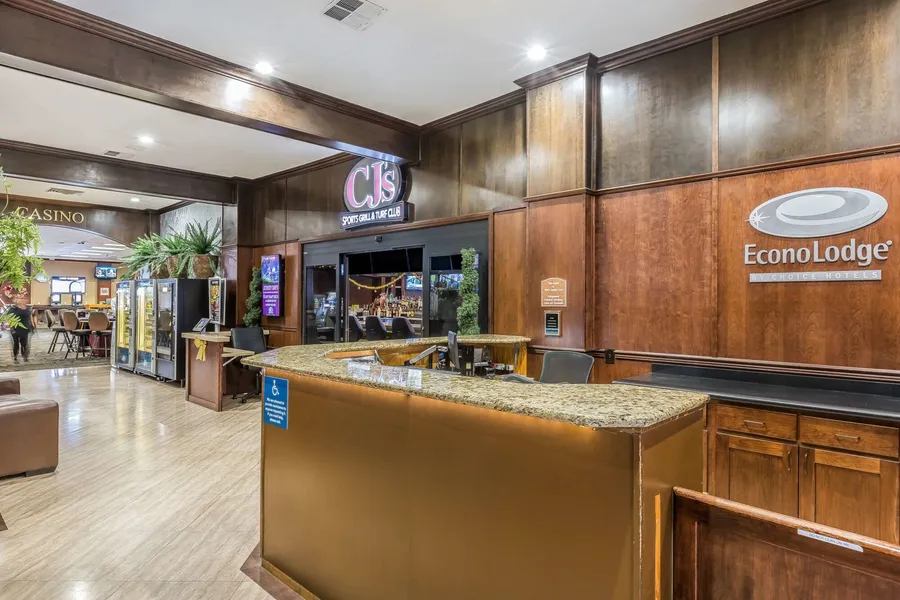 Econo Lodge Lake Elsinore Casino hotel detail image 6