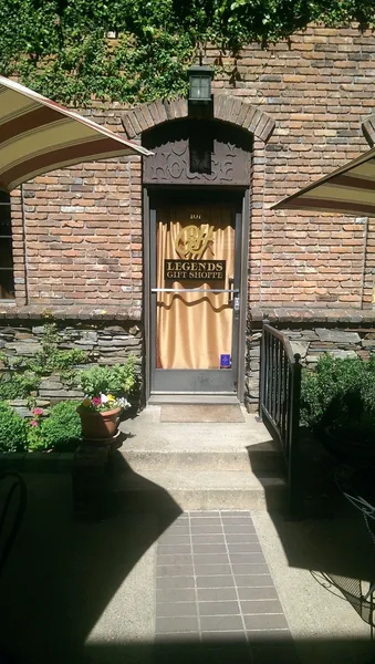 Historic Cary House Hotel hotel detail image 2