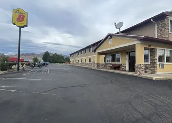 Super 8 by Wyndham Canon City hotel thumbnail 2