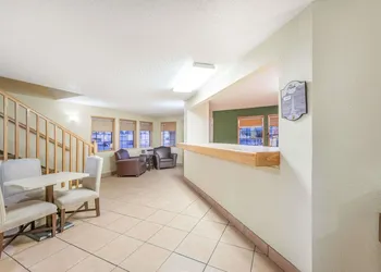 Super 8 by Wyndham Canon City hotel thumbnail 3