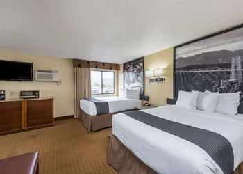 Super 8 by Wyndham Canon City hotel thumbnail 8
