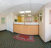 Econo Lodge Franklin - Springboro hotel detail image 5