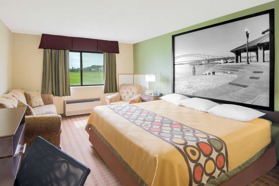 Super 8 by Wyndham Story City hotel detail image 6