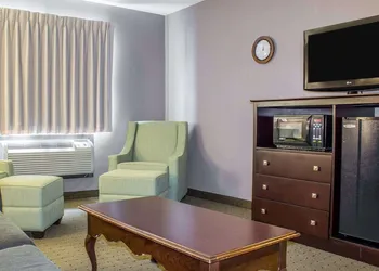 Econo Lodge Ames hotel thumbnail 7