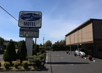 Silver Sands Motel hotel thumbnail 4