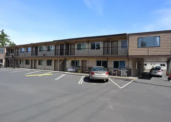 Silver Sands Motel hotel thumbnail 7