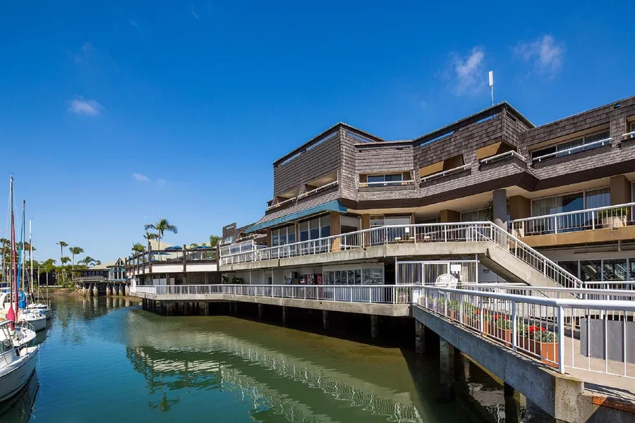 Bay Club Hotel & Marina hotel detail image 2