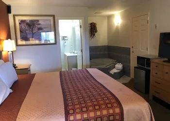 Wilbraham Inn hotel thumbnail 8
